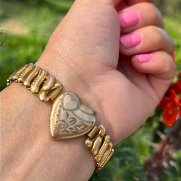 Mid-20th Century 10K Gold Filled Expansion Sweetheart Bracelet - Picture 2 of 7